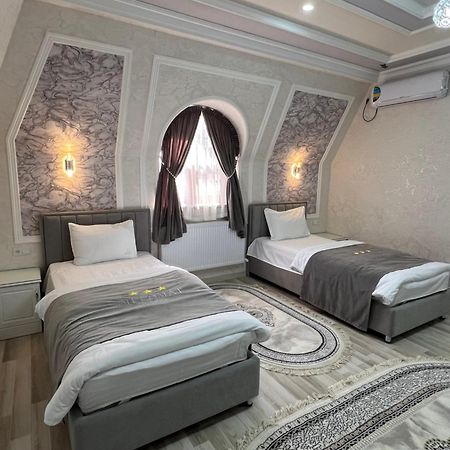 Diplomat Premium Hotel Samarkand Bagian luar foto