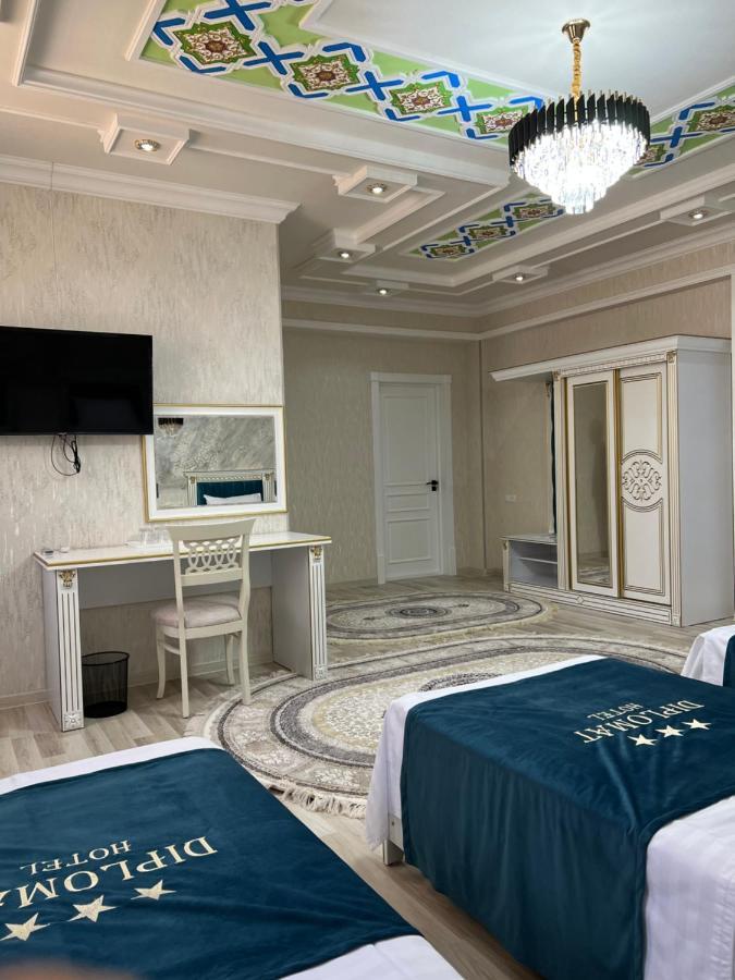 Diplomat Premium Hotel Samarkand Bagian luar foto