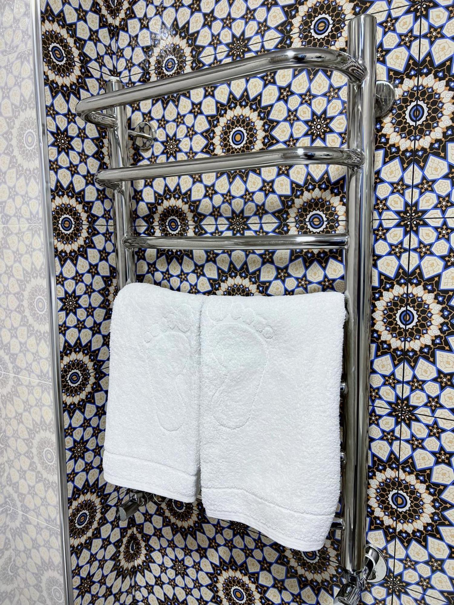 Diplomat Premium Hotel Samarkand Bagian luar foto