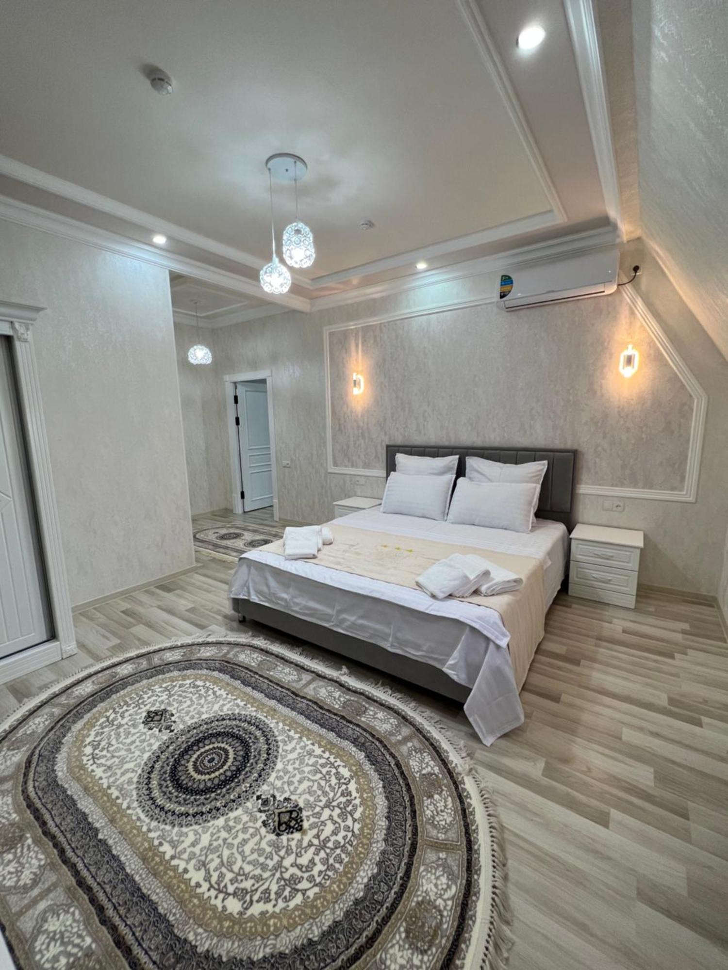 Diplomat Premium Hotel Samarkand Bagian luar foto