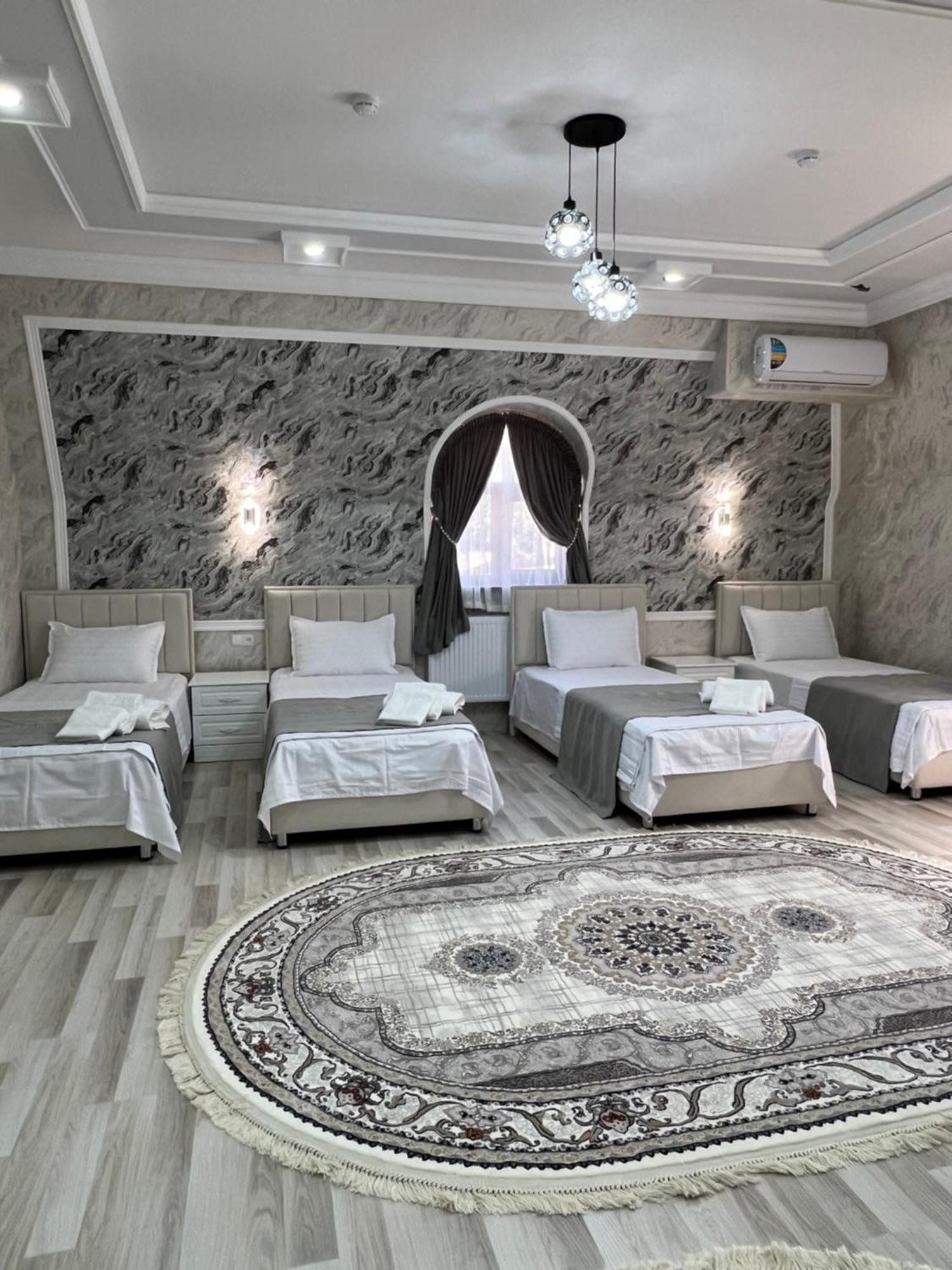 Diplomat Premium Hotel Samarkand Bagian luar foto