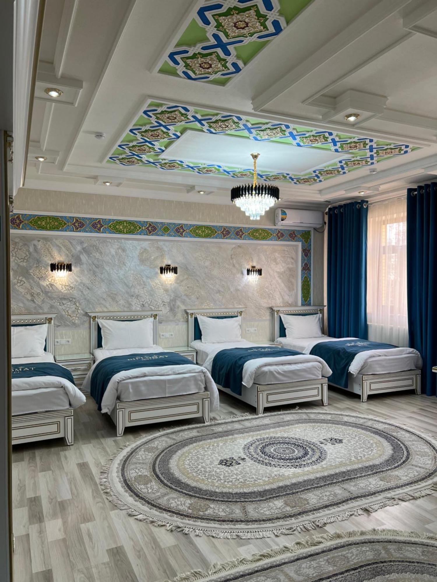 Diplomat Premium Hotel Samarkand Bagian luar foto
